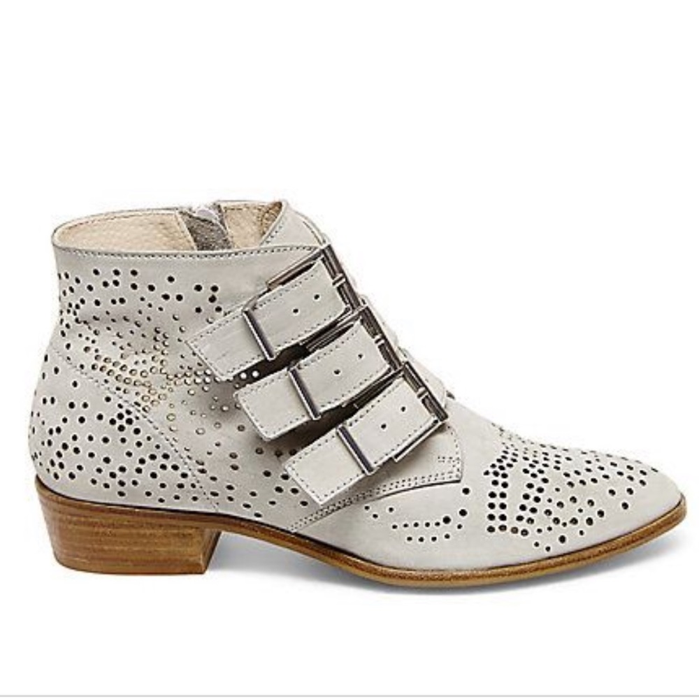 Steve Madden Mara Grey Leather Booties